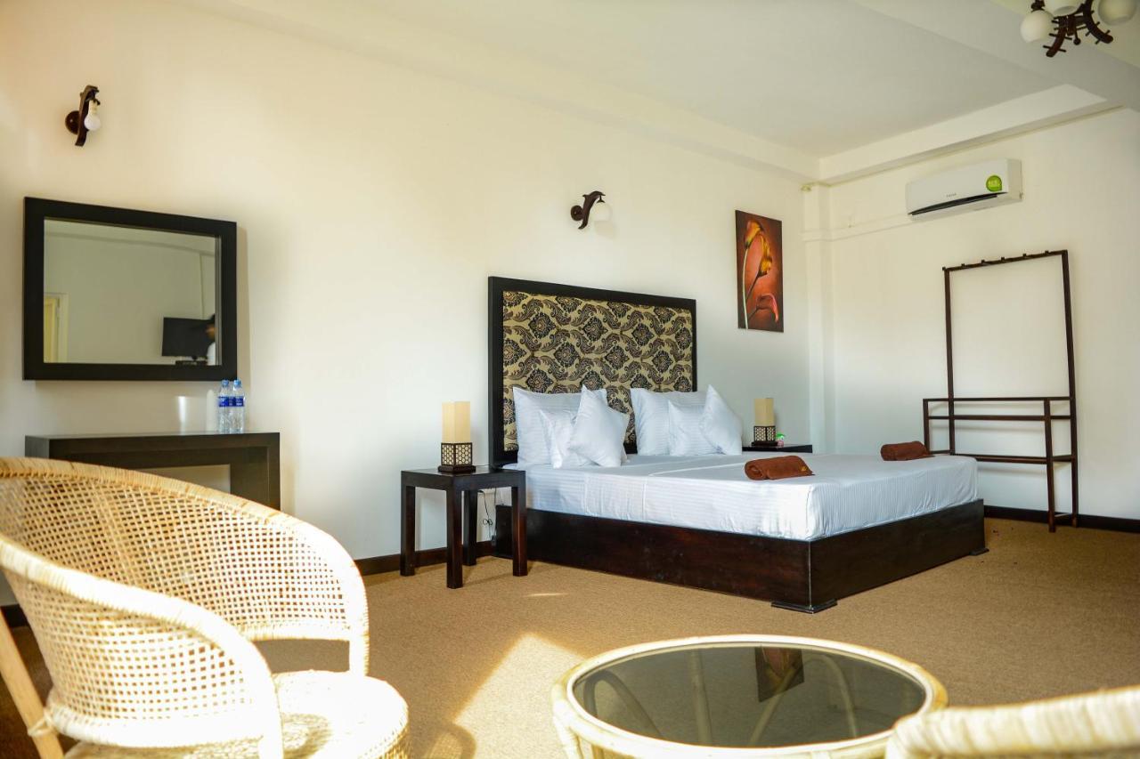 L&D Stay Inn Hikkaduwa Kültér fotó